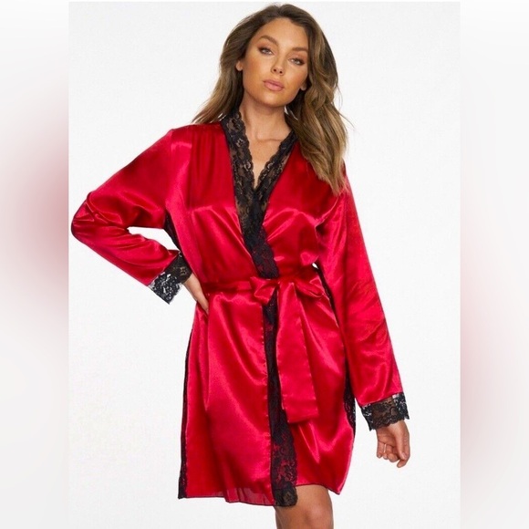 NWT Frederick’s of Hollywood Aspen Mae Red & Black Satin & Lace V-Day Robe, S - Picture 1 of 16